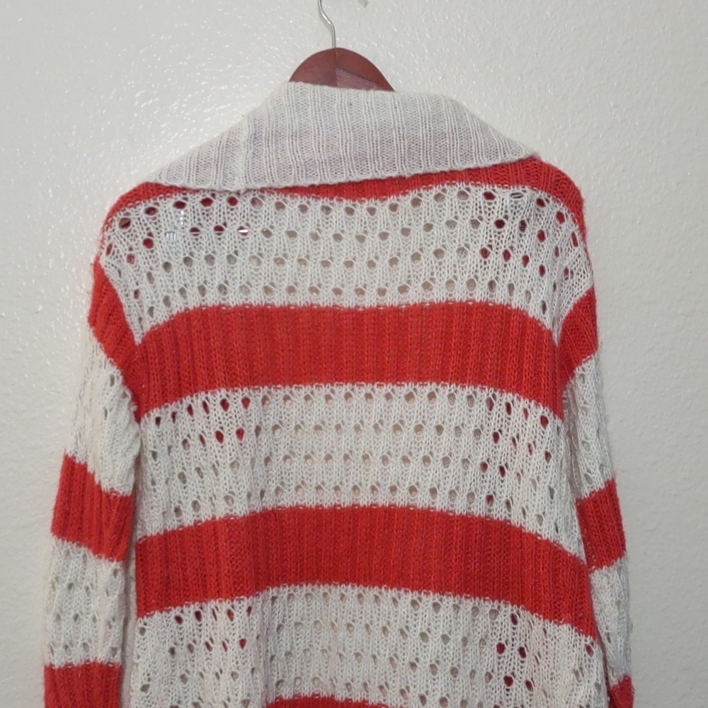 SLIGHTLY USED AEROPOSTALE CROCHET SWEATER CARDIGAN CORAL AND WHITE SIZE M BOHO - Picture 7 of 8
